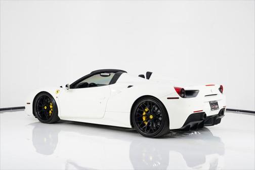 2017 Ferrari 488 Spider Base