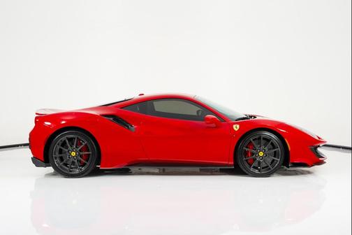 2019 Ferrari 488 Pista Base