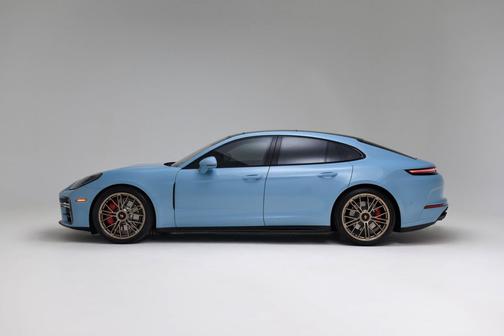 Frozen Blue Metallic 2026 Porsche Panamera GTS