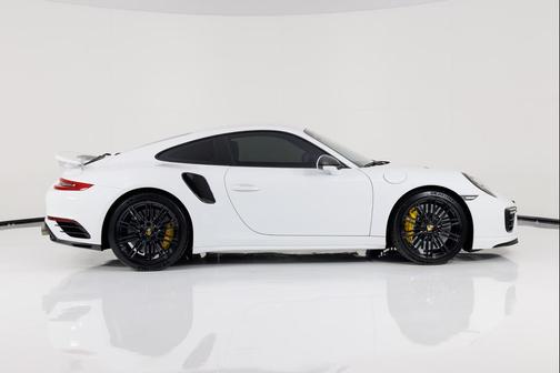 2019 Porsche 911 Turbo S