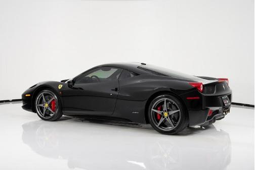 Photo 5 of 28 of 2010 Ferrari 458 Italia Base