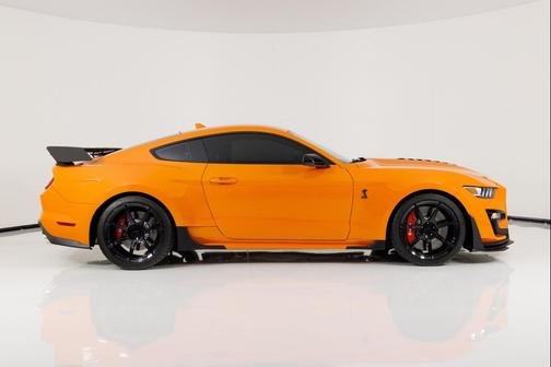 Twister Orange Tri-Coat 2021 Ford Shelby GT500 Base
