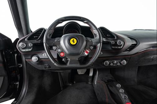 2017 Ferrari 488 GTB Coupe
