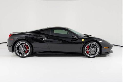 2017 Ferrari 488 GTB Coupe