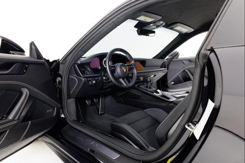 2024 Porsche 911 GT3 w/Touring Package