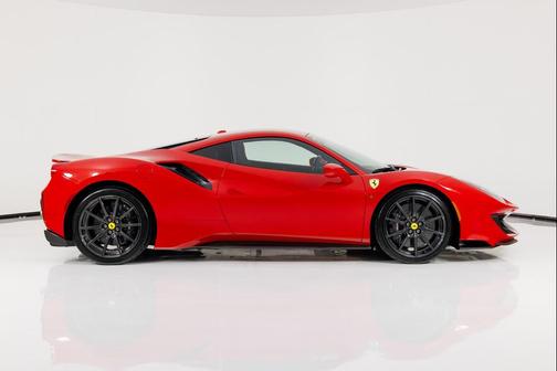 2019 Ferrari 488 Pista Base