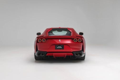 2019 Ferrari 812 Superfast Base