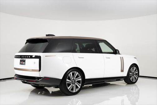 2023 Land Rover Range Rover SV
