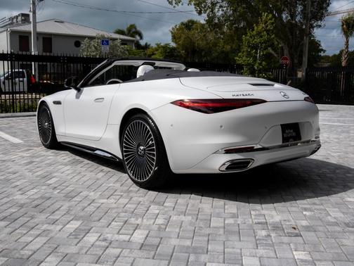 2026 Mercedes-Benz Maybach SL 680 Monogram Series 4MATIC