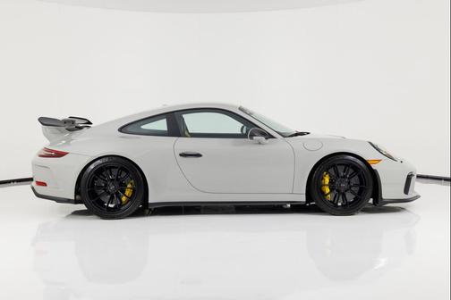 Chalk Metallic 2018 Porsche 911 GT3