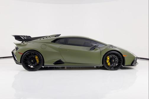 2022 Lamborghini Huracan STO Coupe