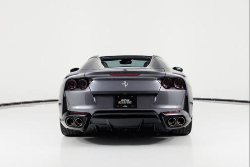 Grigio GTS 2021 Ferrari 812 GTS Convertible