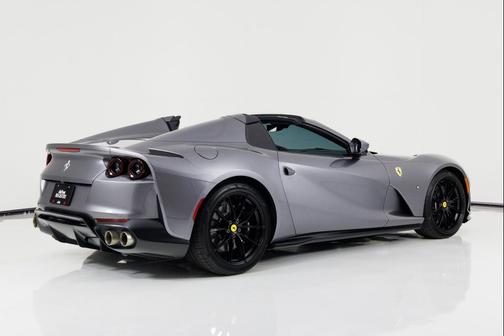 Grigio GTS 2021 Ferrari 812 GTS Convertible