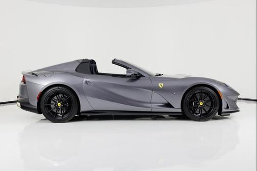 Grigio GTS 2021 Ferrari 812 GTS Convertible