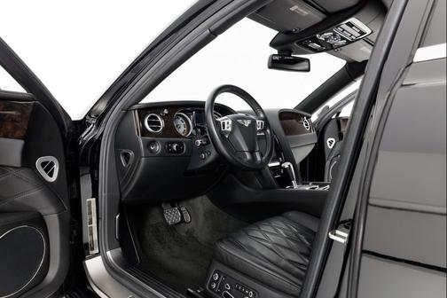 Black 2014 Bentley Flying Spur Base