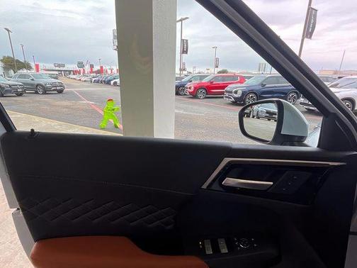 2025 Mitsubishi Outlander PHEV SEL