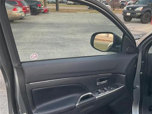 2024 Mitsubishi Outlander Sport SE