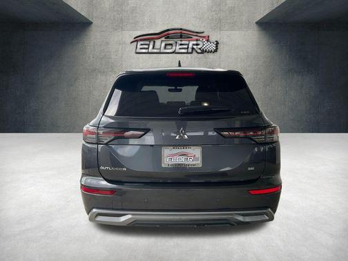 Gray 2025 Mitsubishi Outlander SE S-AWC