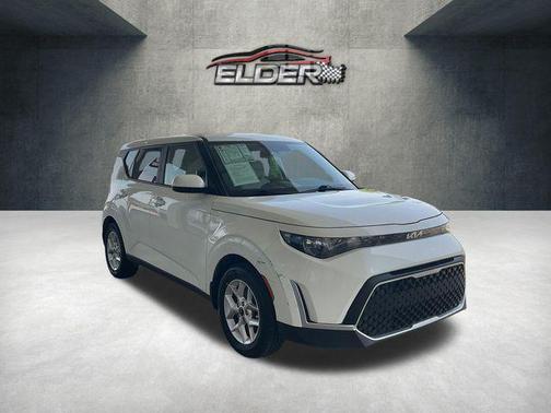 Snow White Pearl 2025 Kia Soul LX