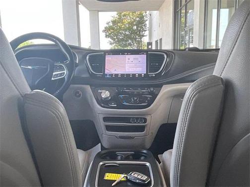 2021 Chrysler Pacifica Hybrid Touring L