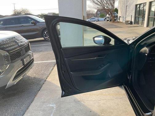 2025 Mazda Mazda3 FWD w/Preferred Package