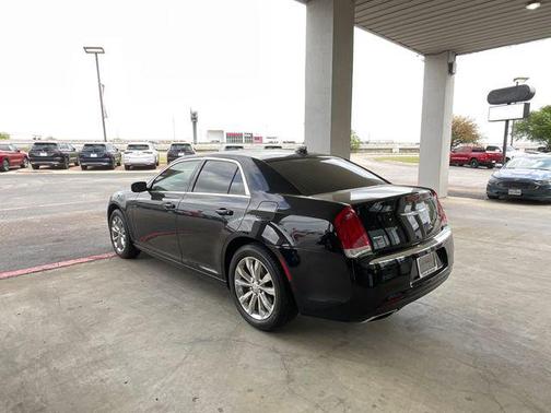 Gloss Black 2021 Chrysler 300 Touring