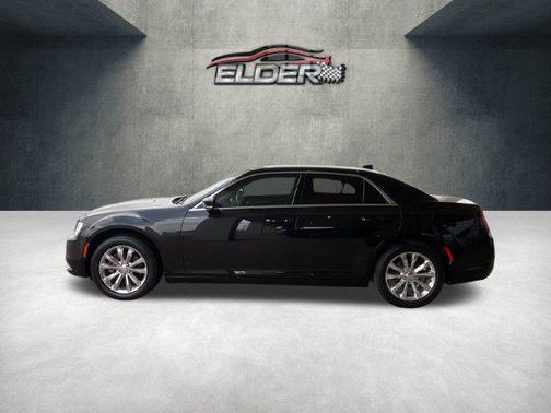 Gloss Black 2021 Chrysler 300 Touring