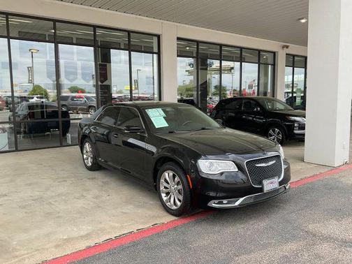 Gloss Black 2021 Chrysler 300 Touring