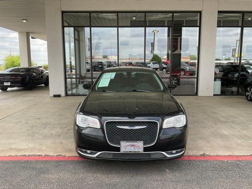Gloss Black 2021 Chrysler 300 Touring