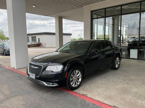Gloss Black 2021 Chrysler 300 Touring