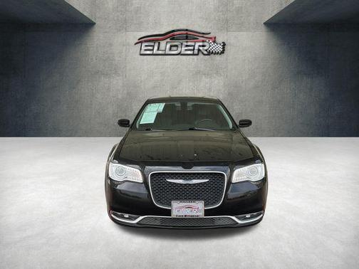 2021 Chrysler 300 Touring