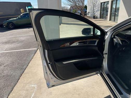 2016 Lincoln MKZ Base