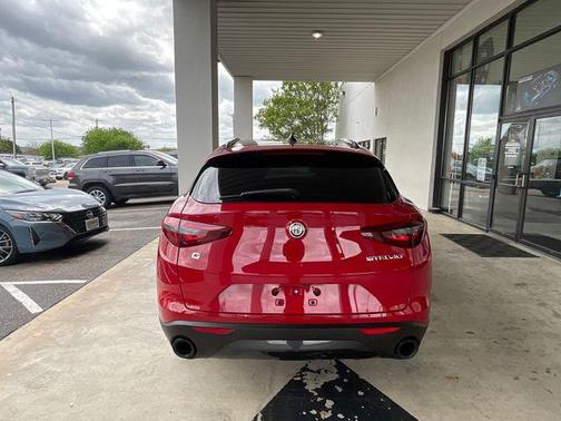 2022 Alfa Romeo Stelvio Sprint