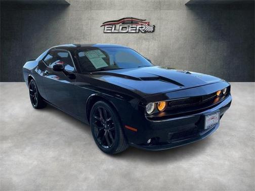 2022 Dodge Challenger SXT