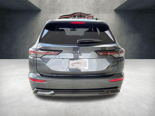 Graphite Gray 2026 Mitsubishi Outlander LE S-AWC