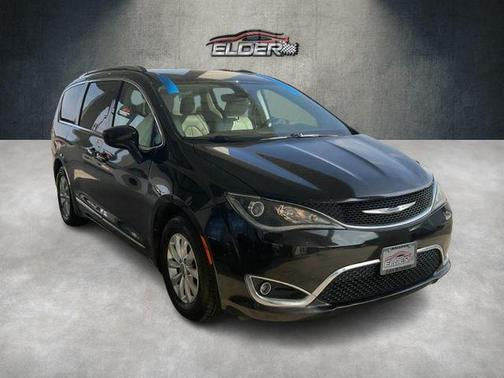 2018 Chrysler Pacifica Touring-L