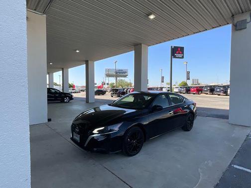 Super Black 2025 Nissan Altima 2.5 SV