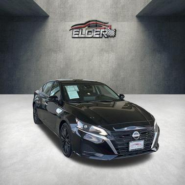 Super Black 2025 Nissan Altima 2.5 SV