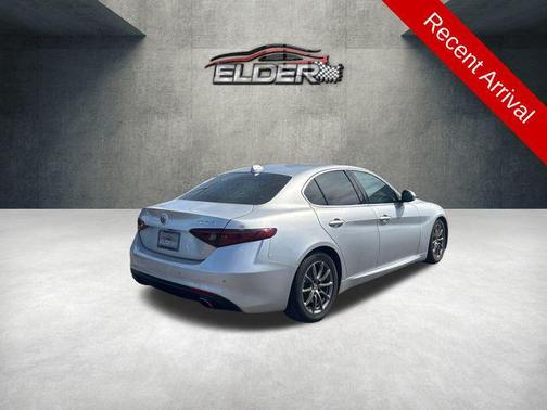 2019 Alfa Romeo Giulia Base