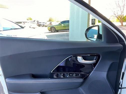 2022 Kia Niro EV EX