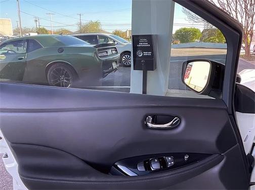 2023 Nissan Leaf SV PLUS 60 kWh