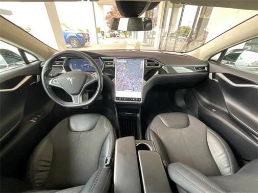 2016 Tesla Model S 90D