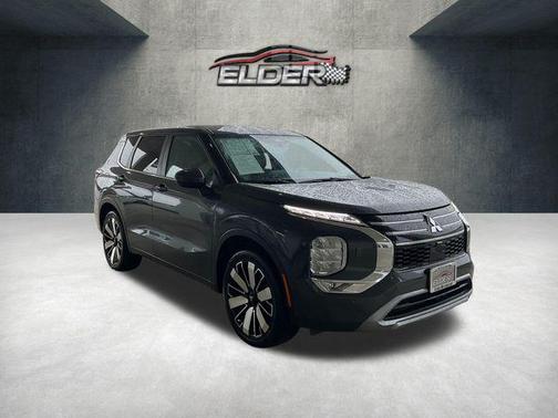 Gray 2025 Mitsubishi Outlander SE 2.5 S-AWC