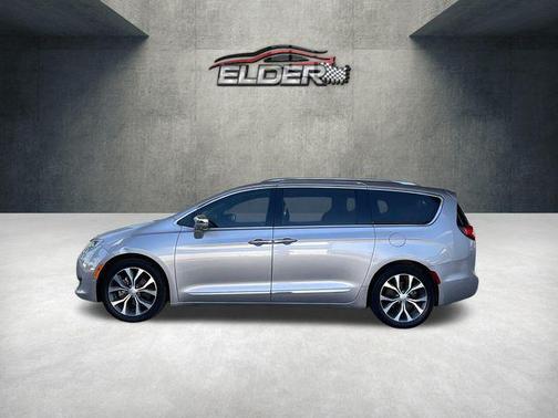 Billet Silver Metallic Clearcoat 2019 Chrysler Pacifica Limited