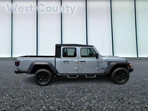 2020 Jeep Gladiator Sport