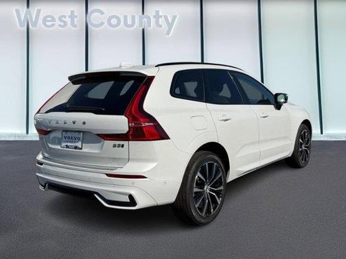 Crystal White 2023 Volvo XC60 B5 Plus Dark Theme