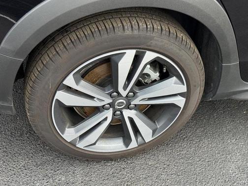 2026 Volvo V60 Cross Country B5 Plus