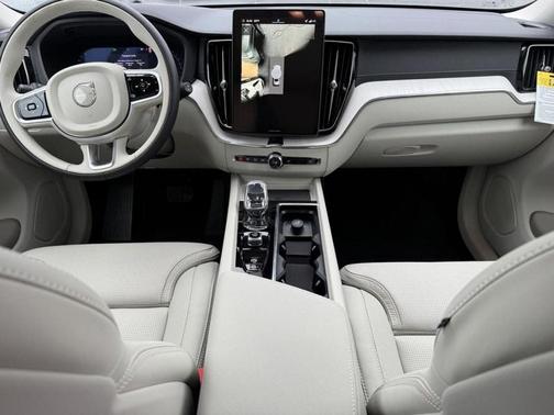 2026 Volvo XC60 B5 Ultra