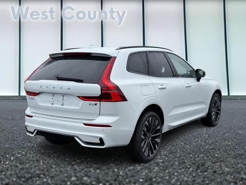 2026 Volvo XC60 B5 Ultra