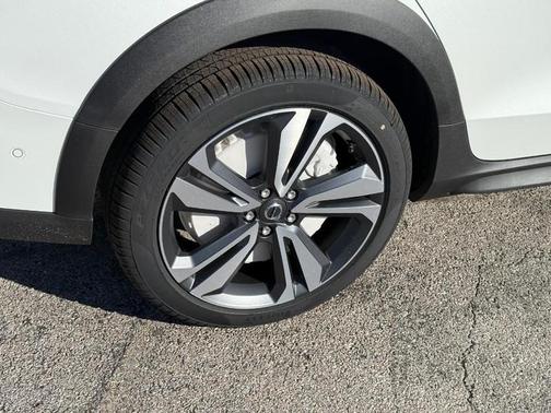 2026 Volvo V60 Cross Country B5 Plus